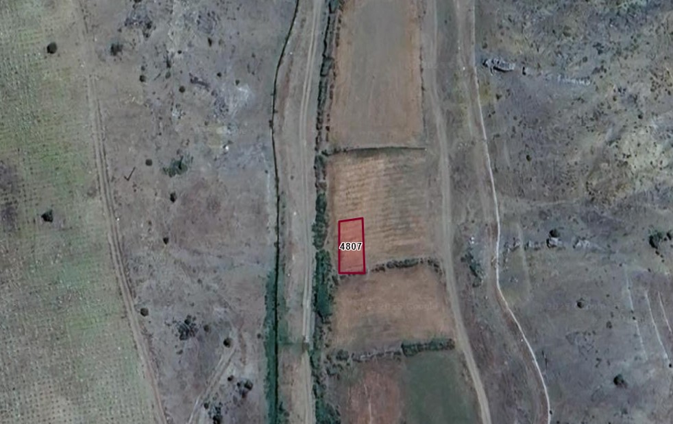 BURDUR YEŞİLOVA AKÇAKÖY'DE 160 M² TARLAMIZ SATILIKTIR. 